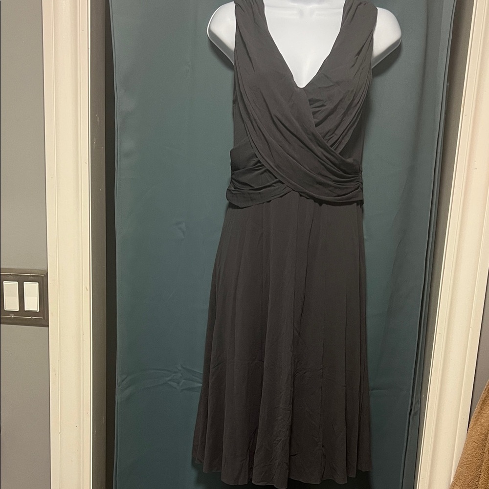 Elegant Grey Sleevless Dress